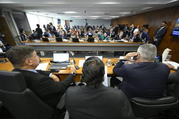 CPMI do INSS vota relatório esta semana e avalia indiciamento de Lulinha